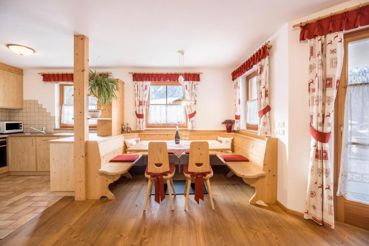 Ciasa Tlara App Alma Apartment San Vigilio Di Marebbe Luaran gambar