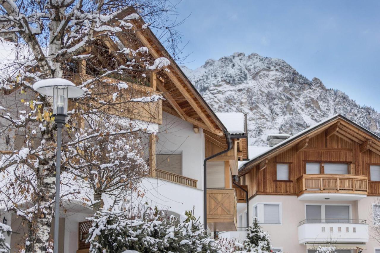 Ciasa Tlara App Alma Apartment San Vigilio Di Marebbe Luaran gambar